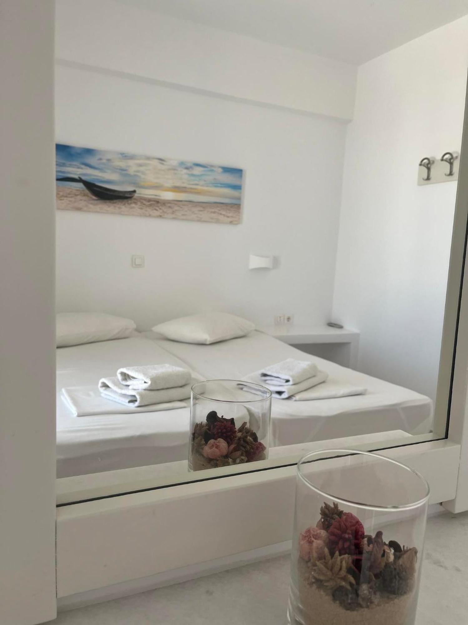 Aegeo Inn Apartments Antiparos Town Dış mekan fotoğraf